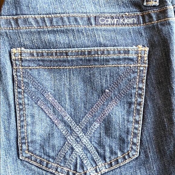 Calvin Klein Women Blue Dark Wash Denim Mid Rise Lean Bootcut Jeans Size 29/8 - Picture 9 of 13